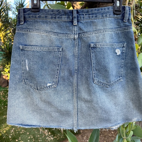 Zara Distressed Denim Skirt - Picture 2 of 7
